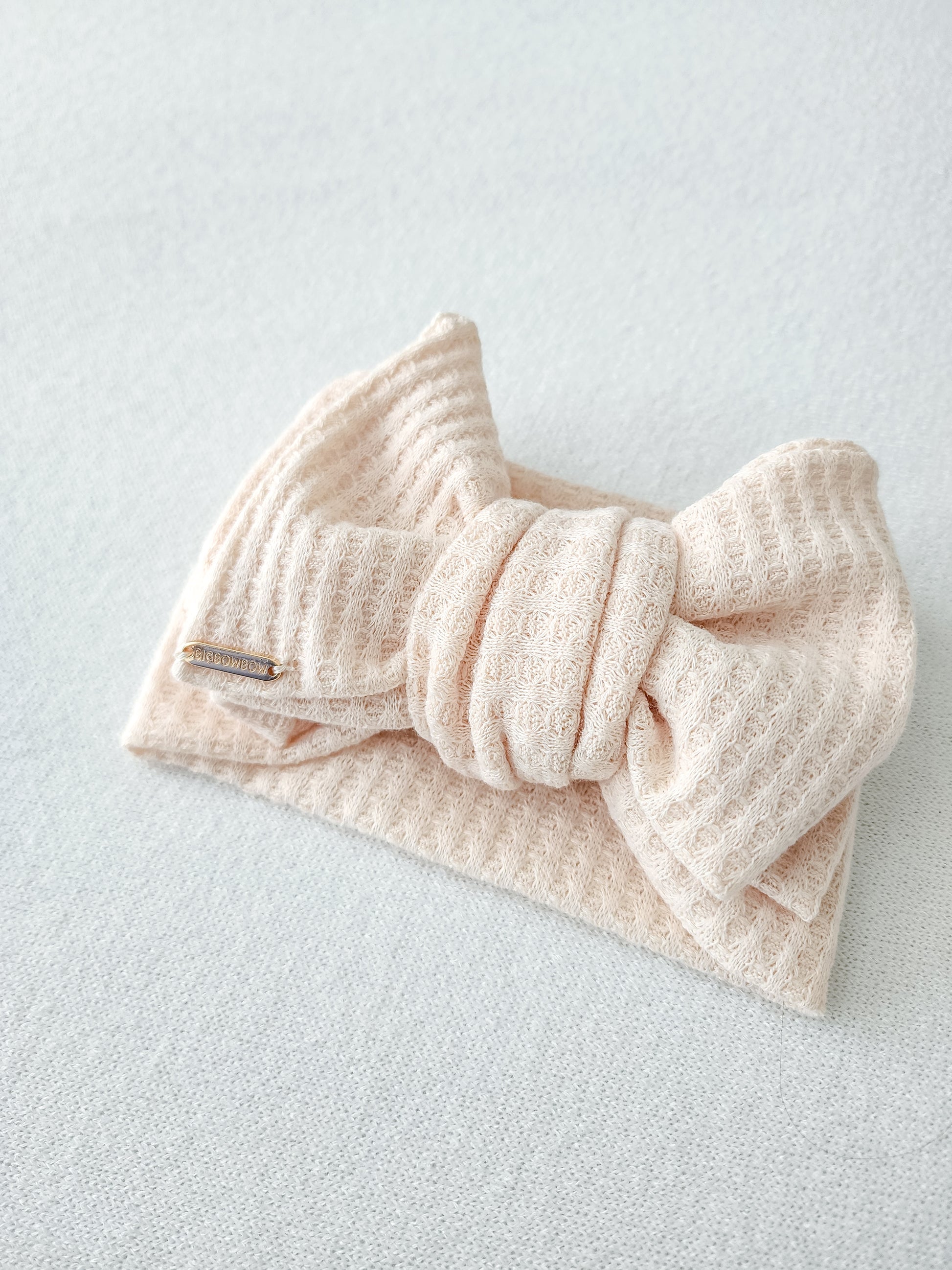 Head wrap bow in details view waffle cream color