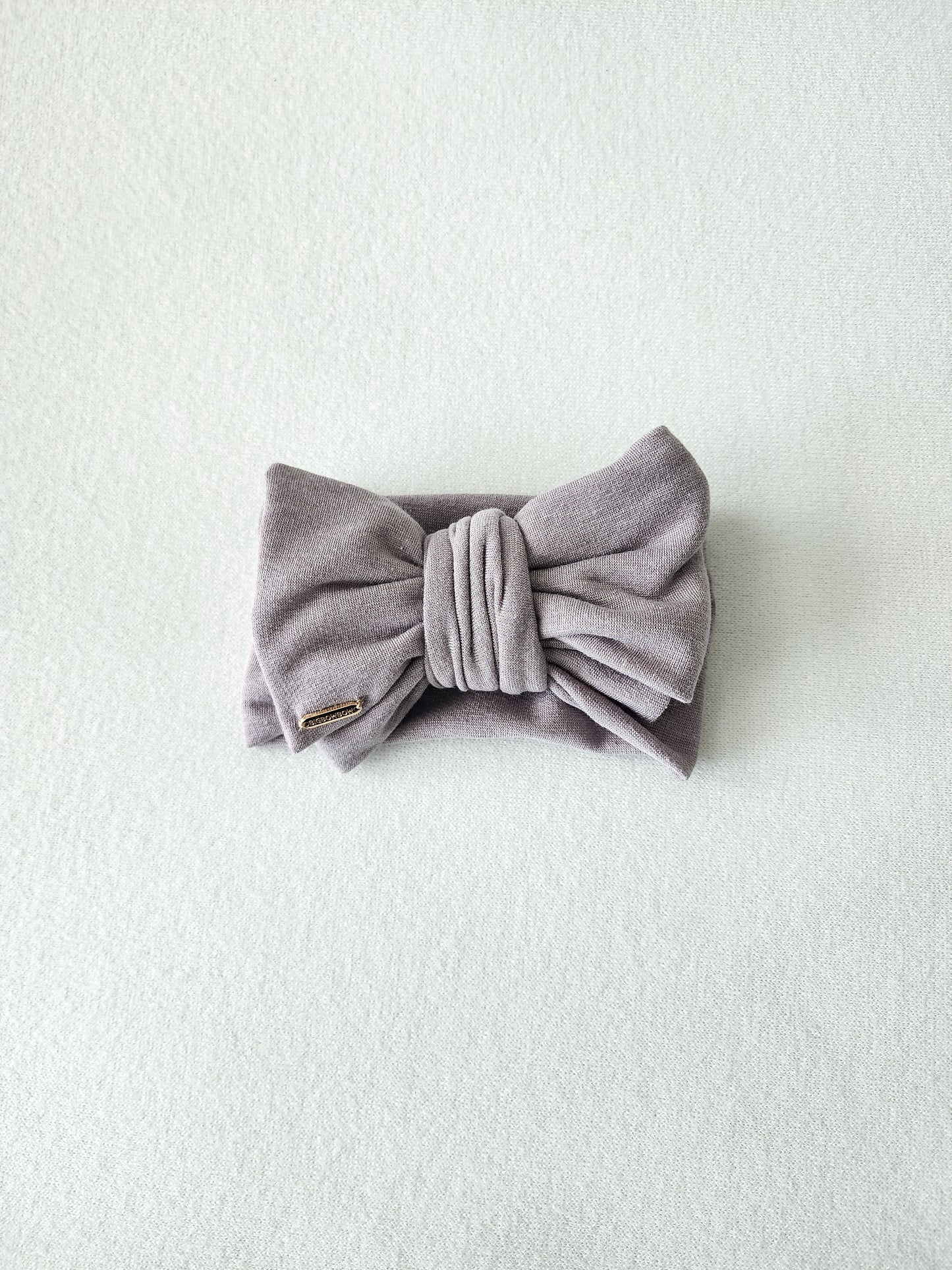 Head wrap headbands bow in khaki grey close-up