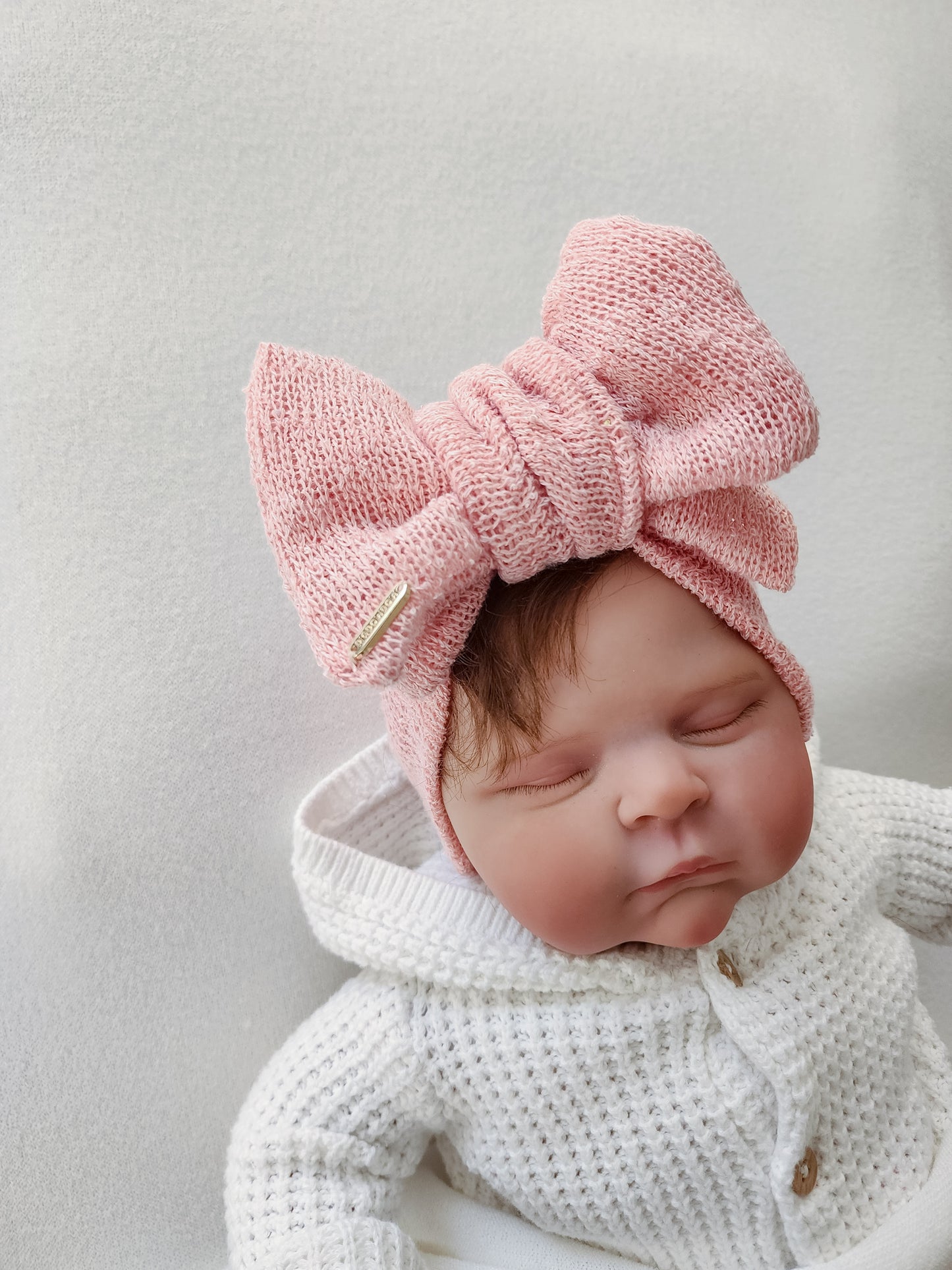 Head wrap headbands bow in pink color close-up