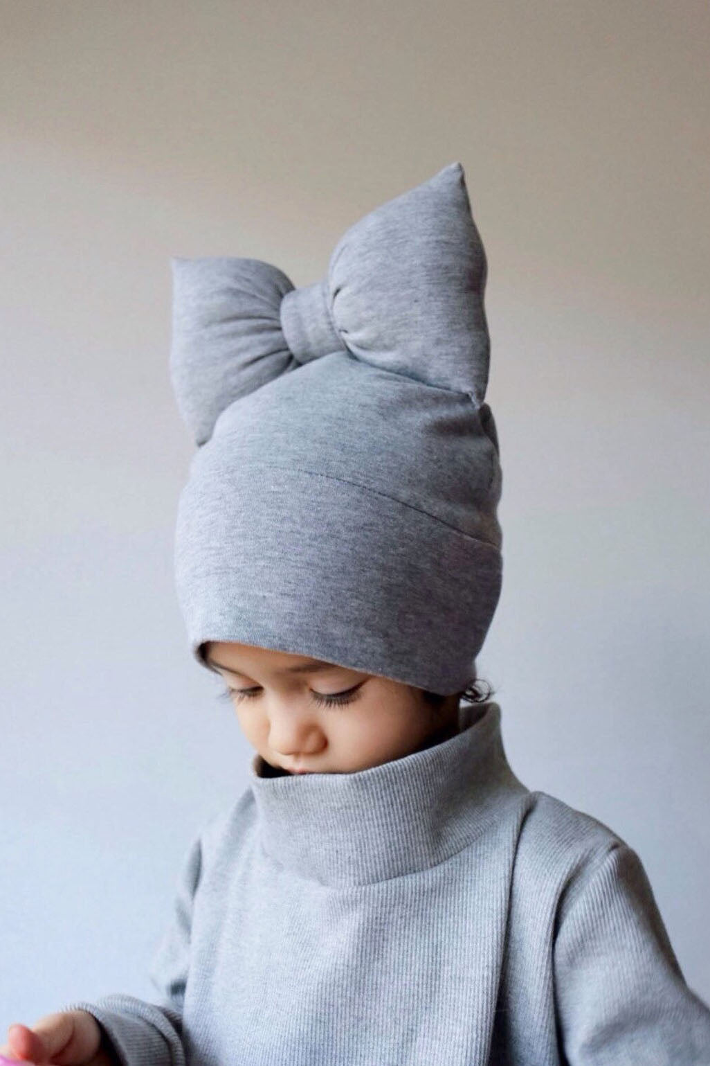 beanie bow grey color side view